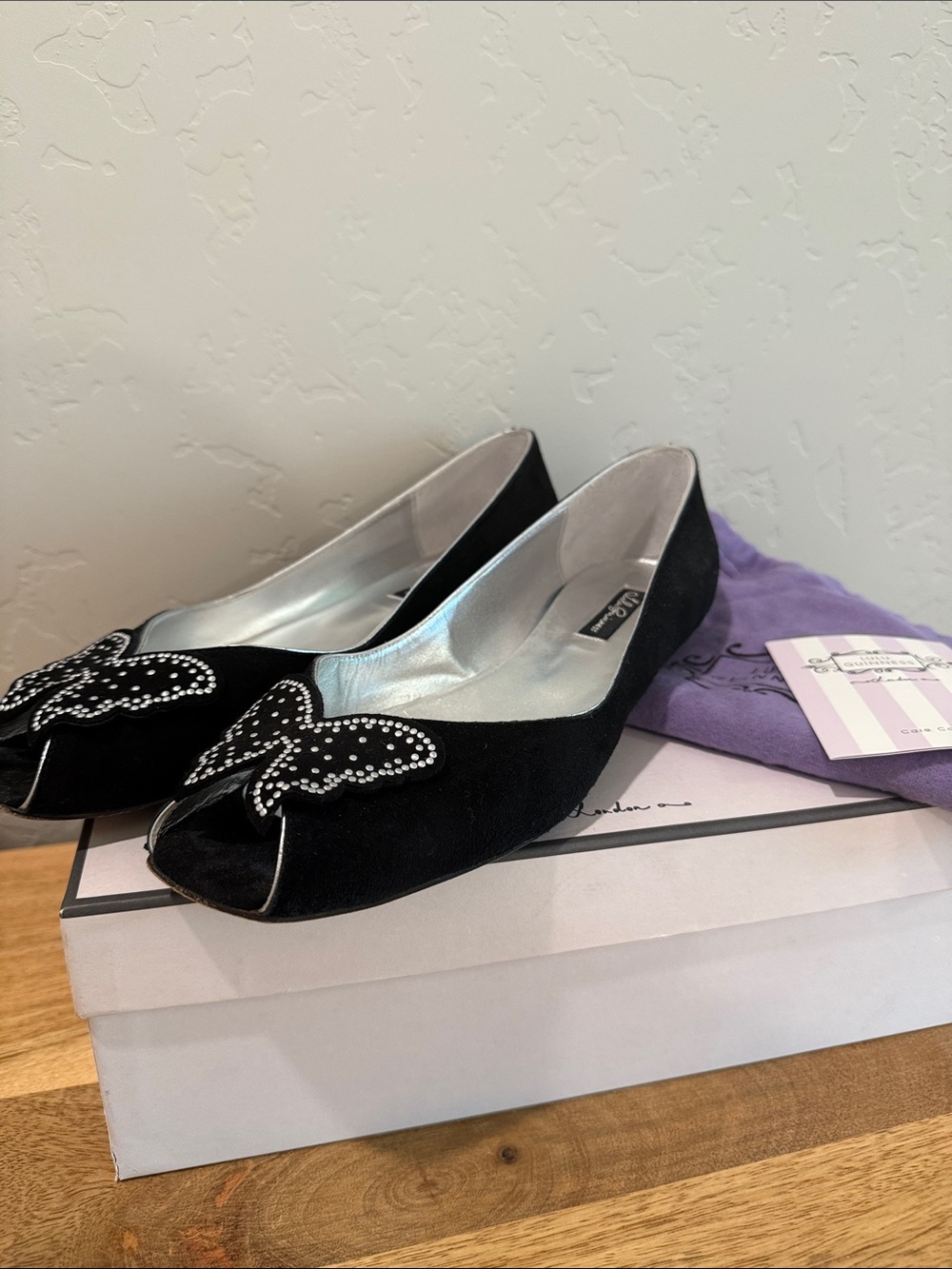 Lulu Guinness Black Suede Rhinestone Bow Pointed Flats 40.5